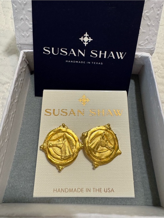 Susan Shaw Jewelry - Susan Shaw Gold Equestrian Coin Stud Earrings